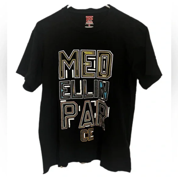 Graphic Tee from Medellin - Picture 1 of 3